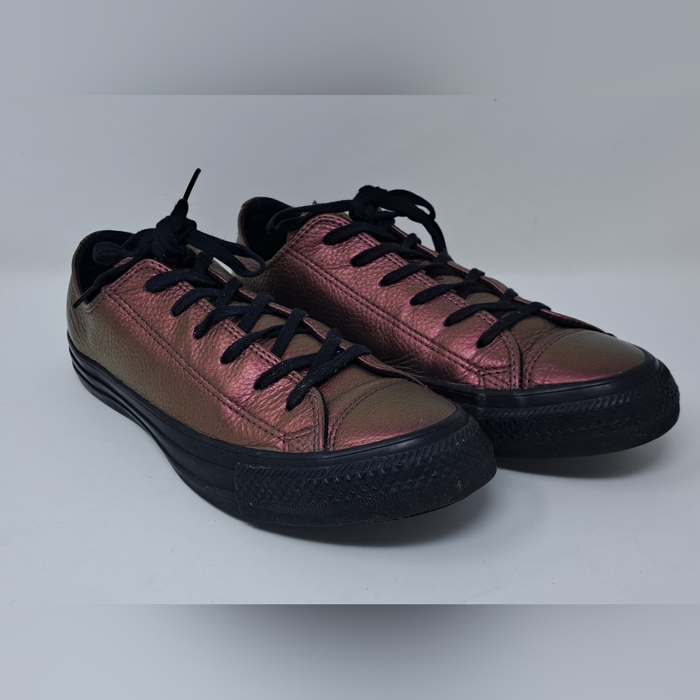 Converse Low Top Sneakers Purple Shiny Metallic Leather Lace Up 7 US / 5 UK